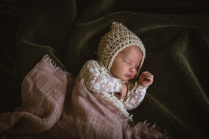 Natural creative newborn photography, Melbourne, Werribee